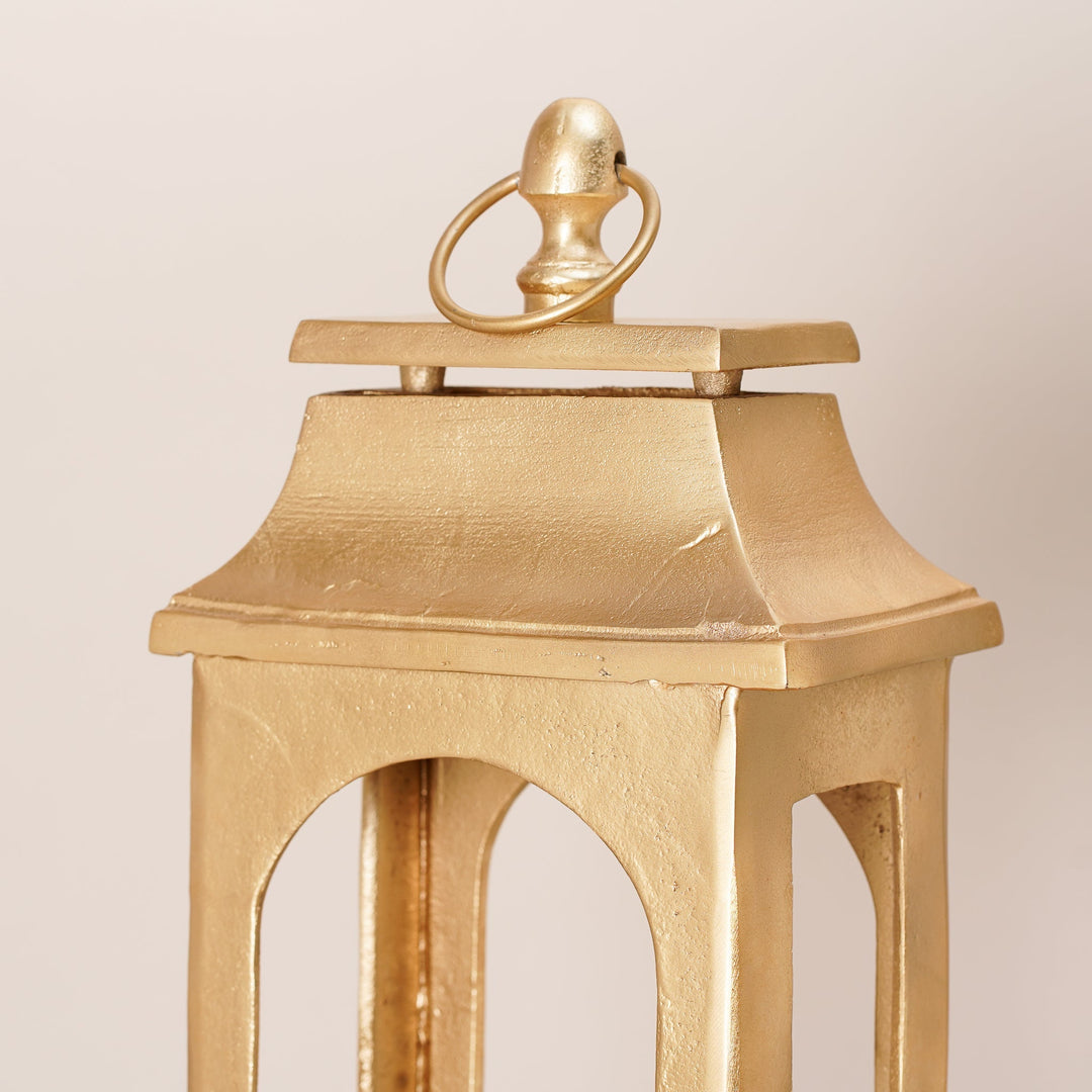 Aurea Towering Luminaires